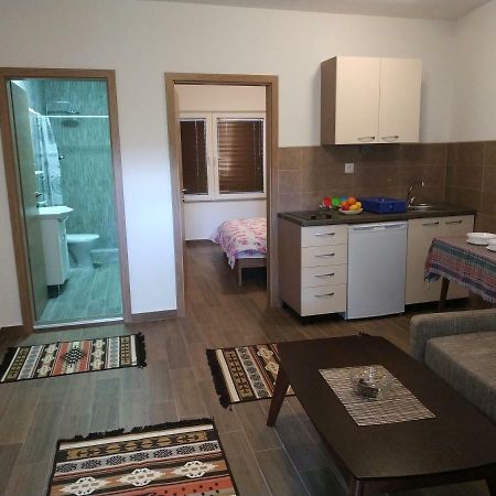 At George'S Apartments Охрид Екстериор снимка