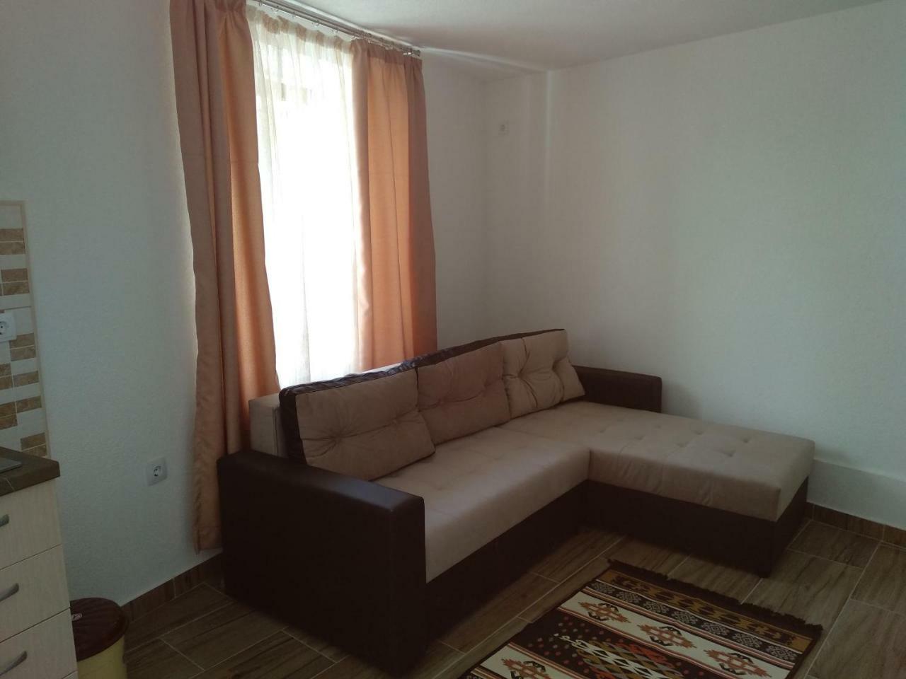 At George'S Apartments Охрид Екстериор снимка