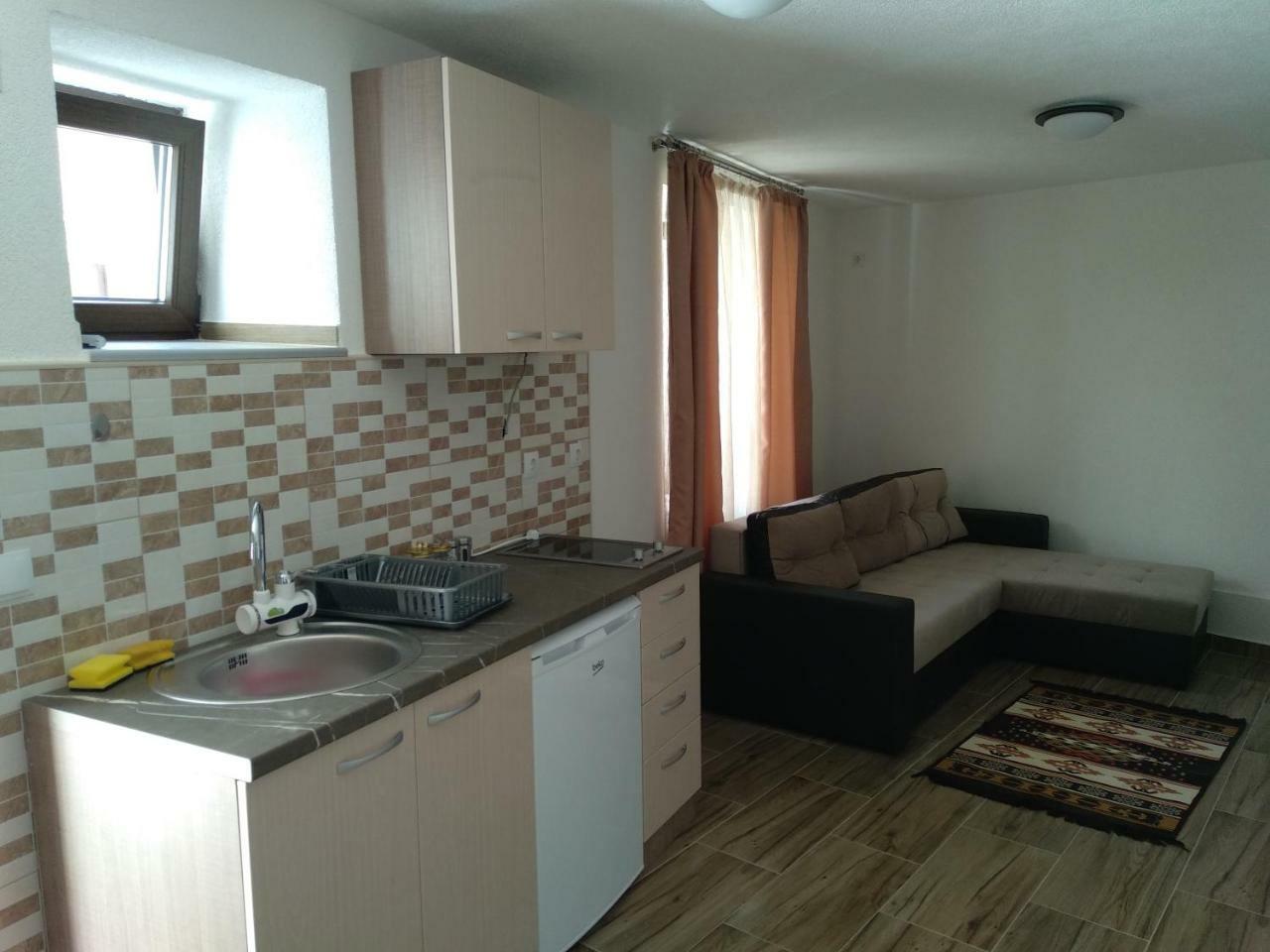 At George'S Apartments Охрид Екстериор снимка