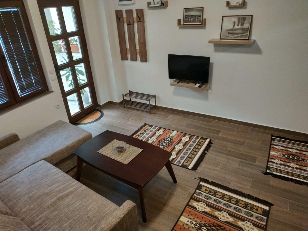 At George'S Apartments Охрид Екстериор снимка